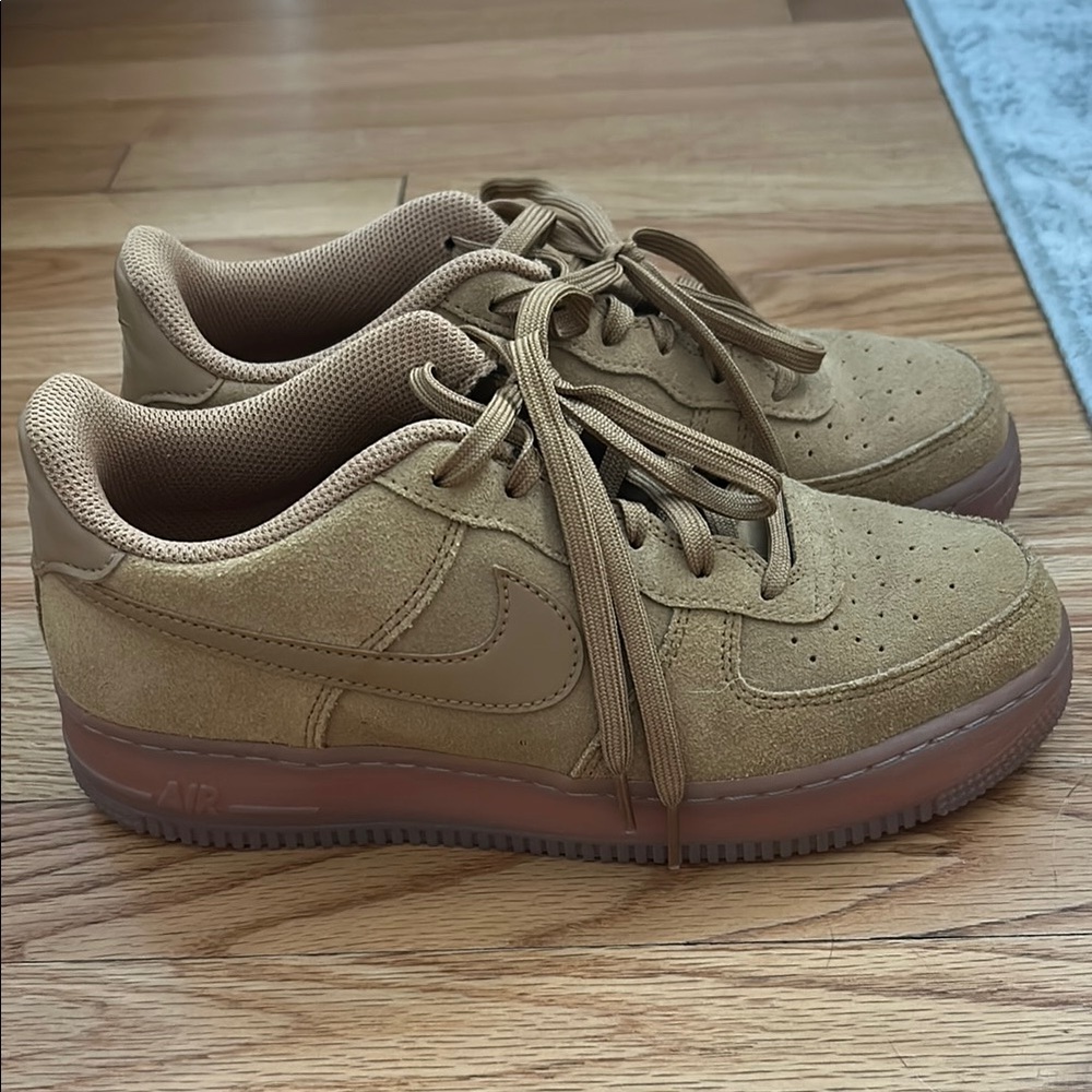 Brown Air Force 1